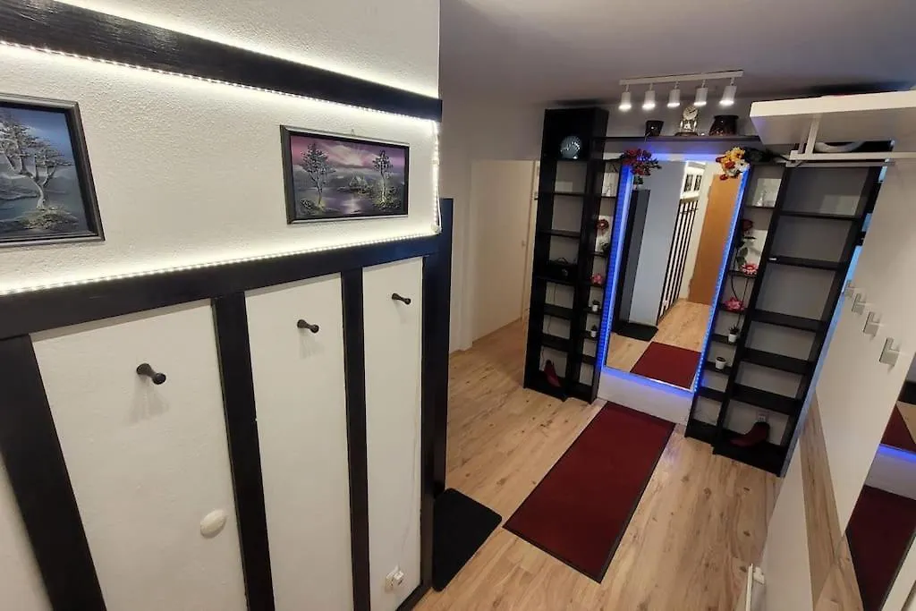 Unique Munich Apartment ウンターハヒング
