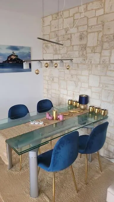 Unique Munich Apartment ウンターハヒング