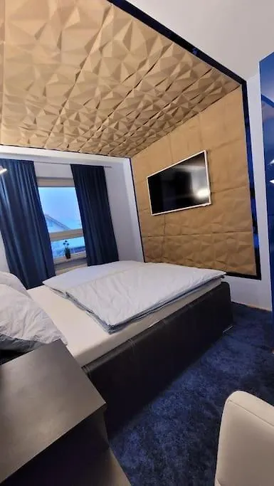 Unique Munich Apartment ウンターハヒング